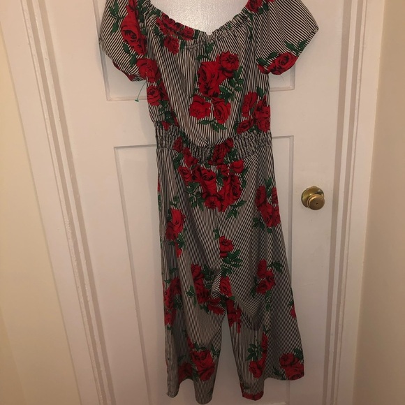 Urban Heritage Off-Shoulder Jumpsuit- large with tassels/ wide legs/ peasant top - Picture 9 of 9